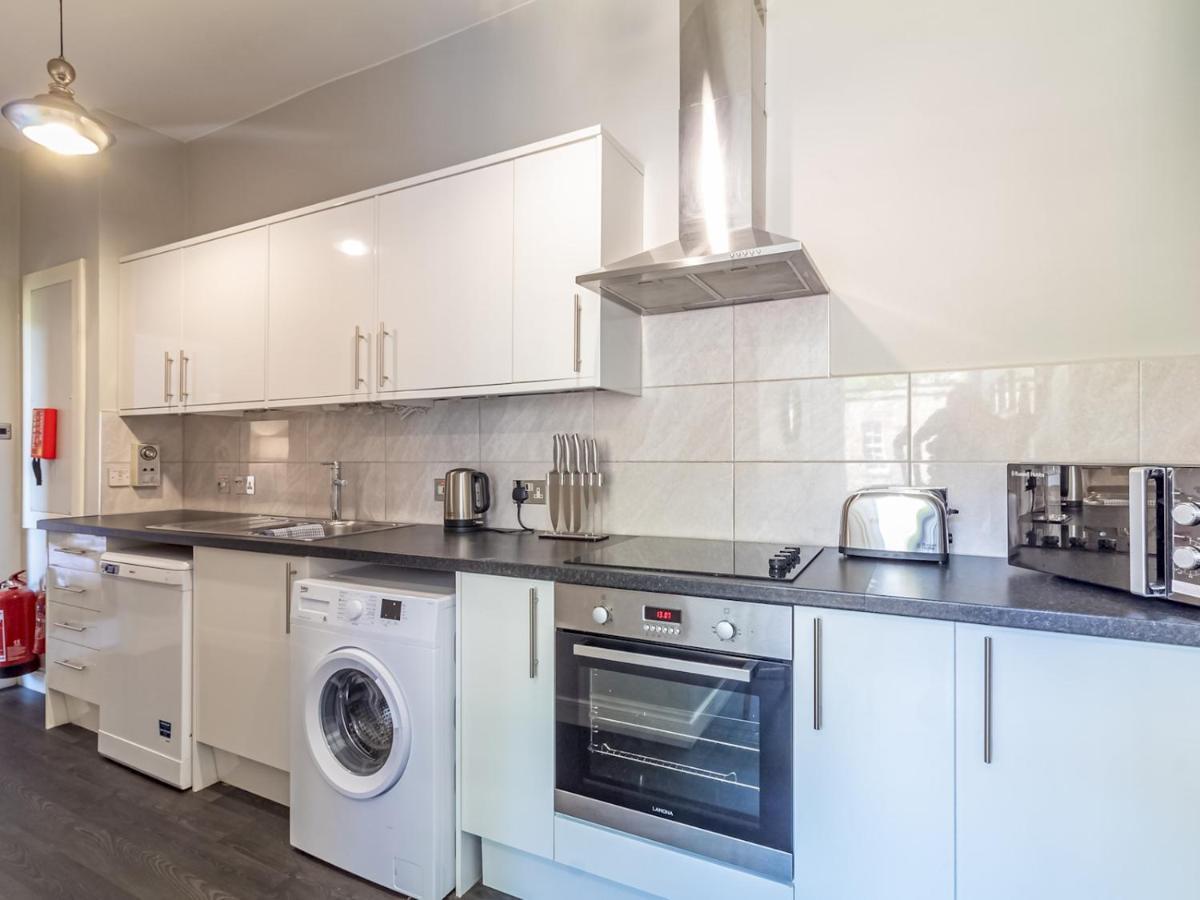 Pass The Keys Spacious And Homely Flat On The Royal Mile Édimbourg Extérieur photo
