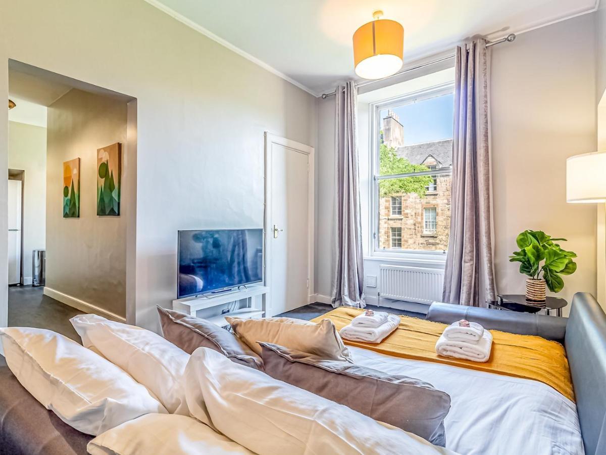 Pass The Keys Spacious And Homely Flat On The Royal Mile Édimbourg Extérieur photo