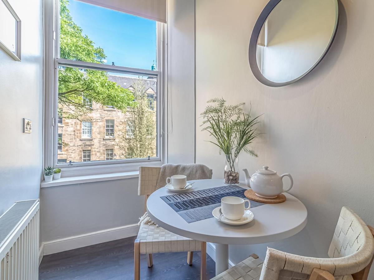 Pass The Keys Spacious And Homely Flat On The Royal Mile Édimbourg Extérieur photo