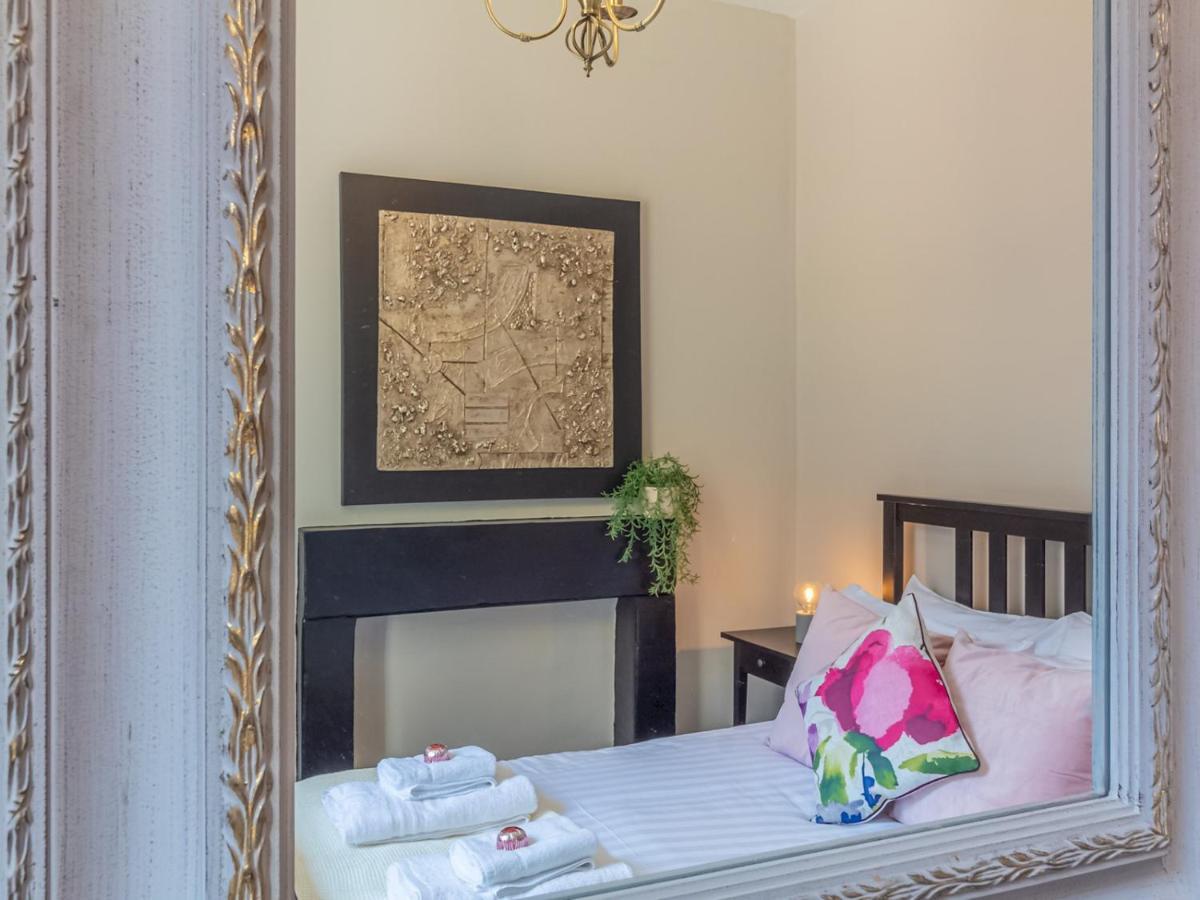 Pass The Keys Spacious And Homely Flat On The Royal Mile Édimbourg Extérieur photo