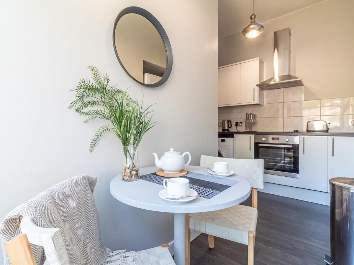 Pass The Keys Spacious And Homely Flat On The Royal Mile Édimbourg Extérieur photo