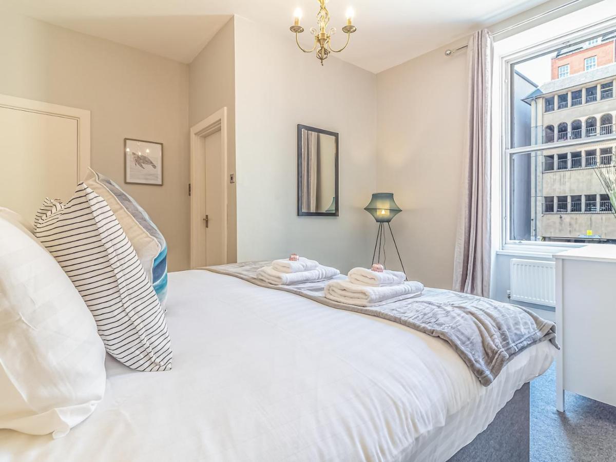 Pass The Keys Spacious And Homely Flat On The Royal Mile Édimbourg Extérieur photo