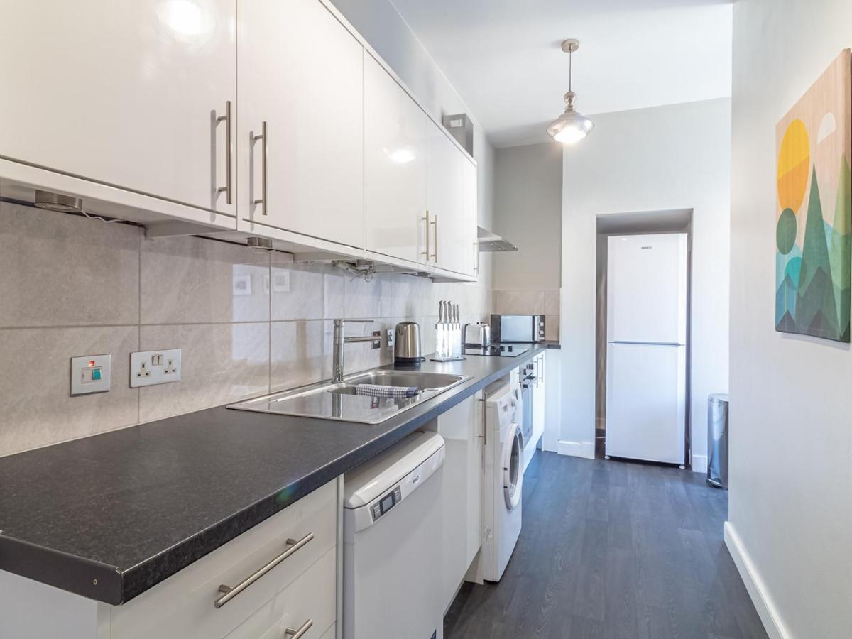 Pass The Keys Spacious And Homely Flat On The Royal Mile Édimbourg Extérieur photo