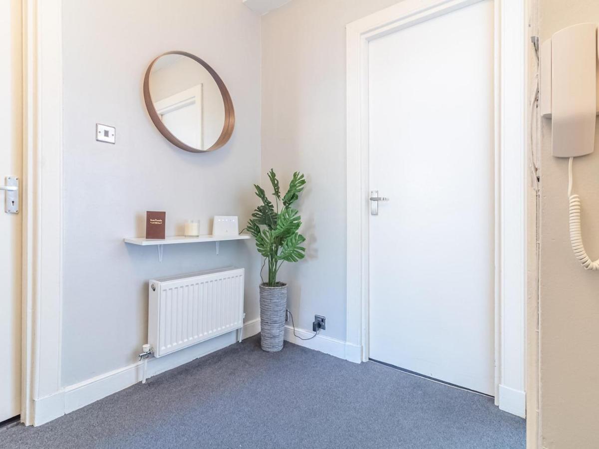 Pass The Keys Spacious And Homely Flat On The Royal Mile Édimbourg Extérieur photo