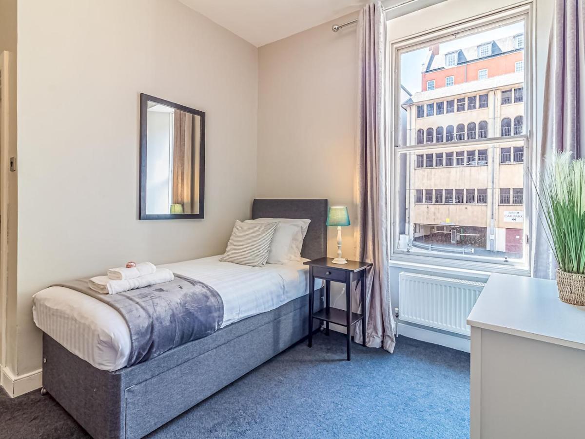 Pass The Keys Spacious And Homely Flat On The Royal Mile Édimbourg Extérieur photo