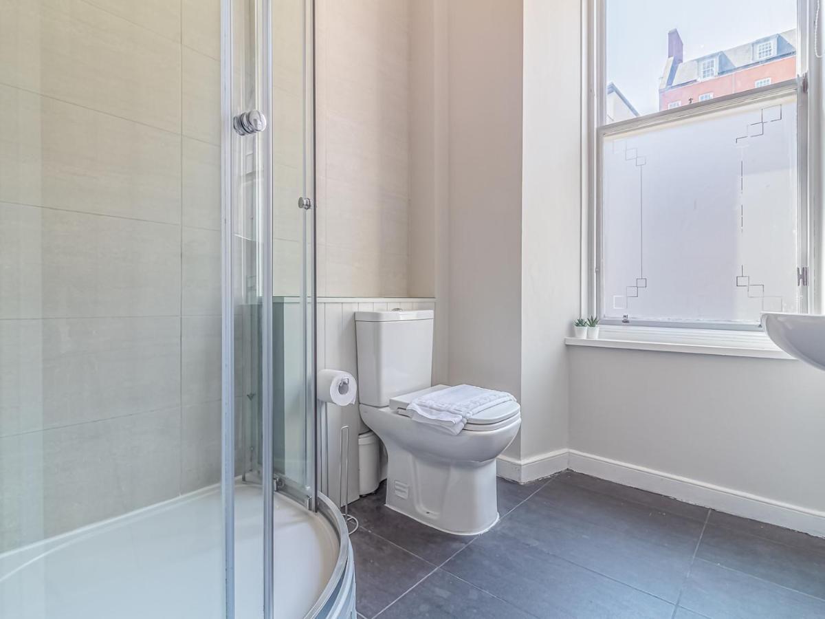 Pass The Keys Spacious And Homely Flat On The Royal Mile Édimbourg Extérieur photo